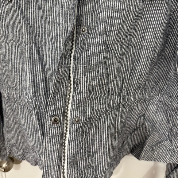 LOFT Striped Gray Linen Blend lightweight Jacket Size Large Fall Travel Coastal - Picture 6 of 8